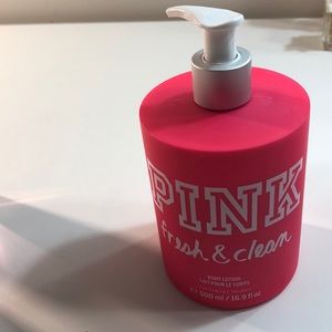 PINK fresh & clean body lotion